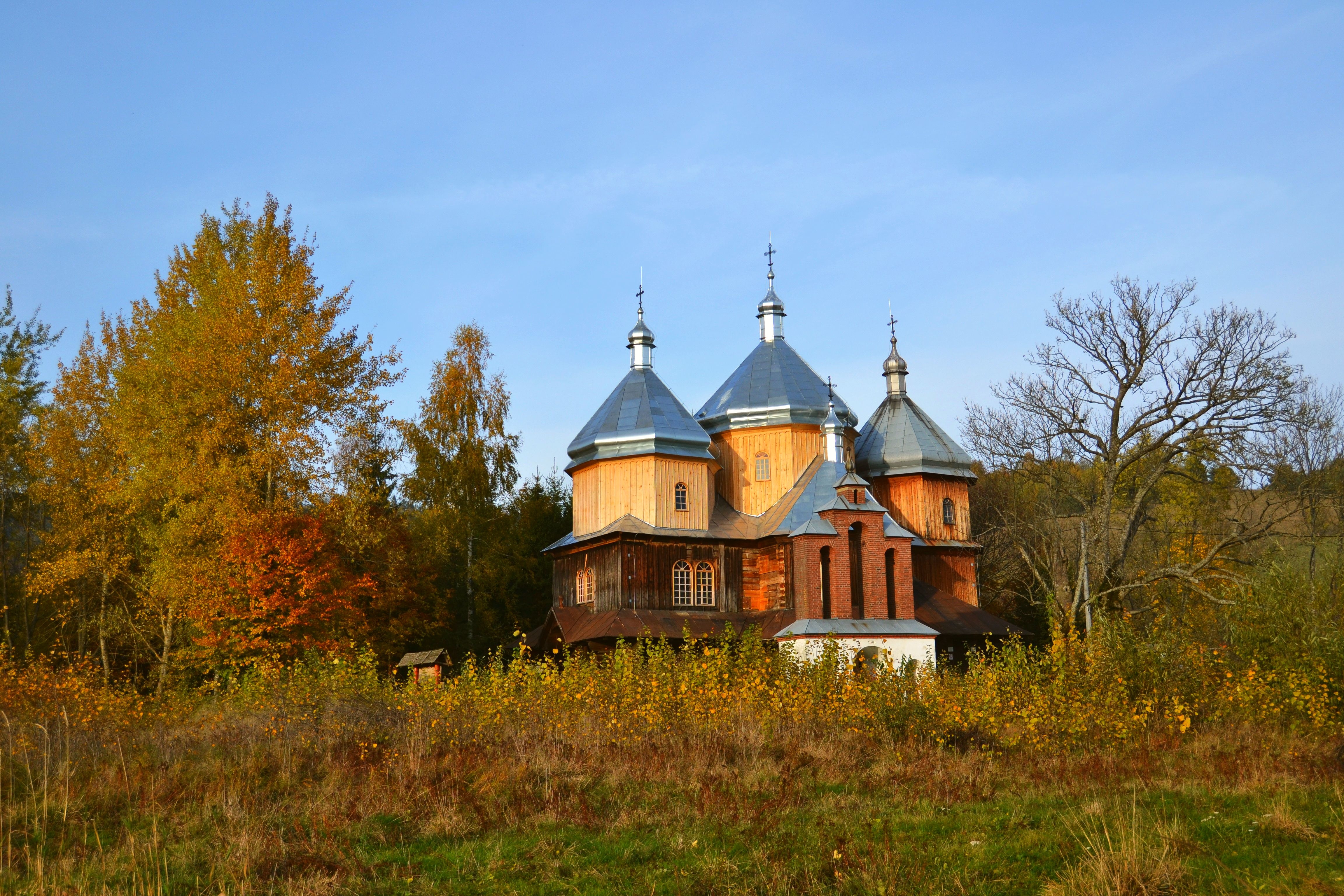 Uratowana przez TONZ cerkiew w Bystrem stan 2015 r.